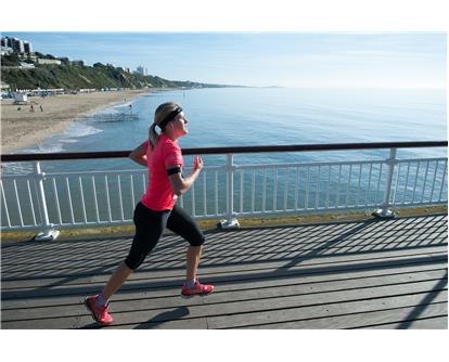Bournemouth 21k singe runner coast 
